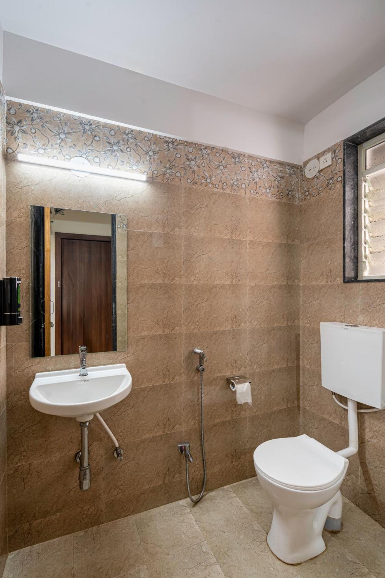 Staybird - Silver Oak, An Hotel, Kharadi 3* Pune